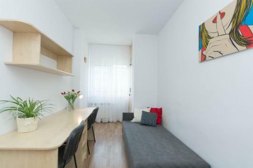 Albergue Akademikus Toru?