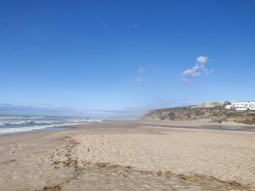 Praia Del Rey Seaview Apartment
