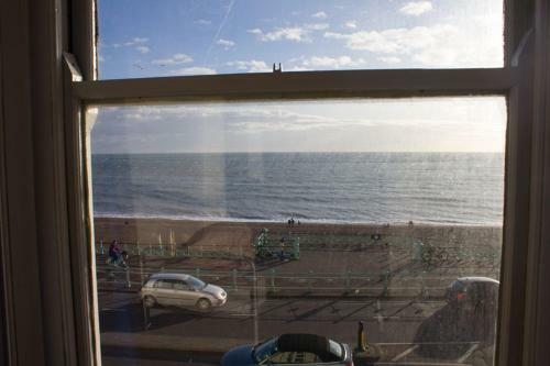 The Grapevine Seafront Hostel