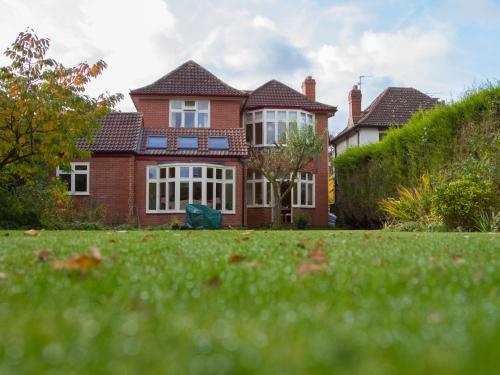 Bed & Breakfast The Heathers Guest House