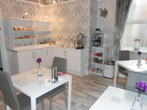 Hostal Sorrento House