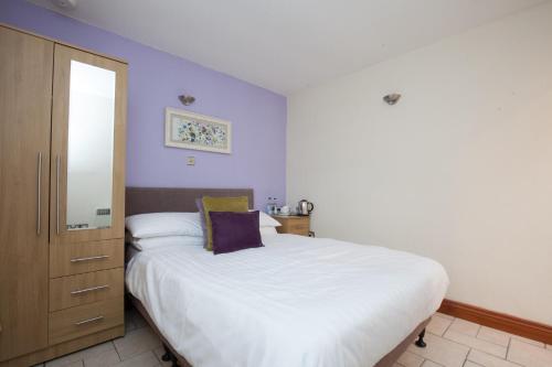 Priory Restaurant And B&B