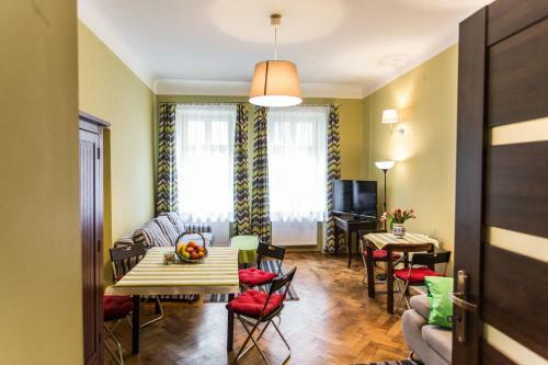 Homely Apartment's Old Town