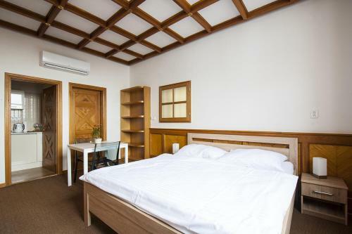 Hostal Penzion Na N�m?st�