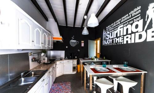 Pura Vida Beach Hostel