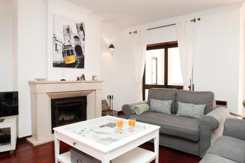 Cascais Guia?s Gorgeous & Spacious Apartment