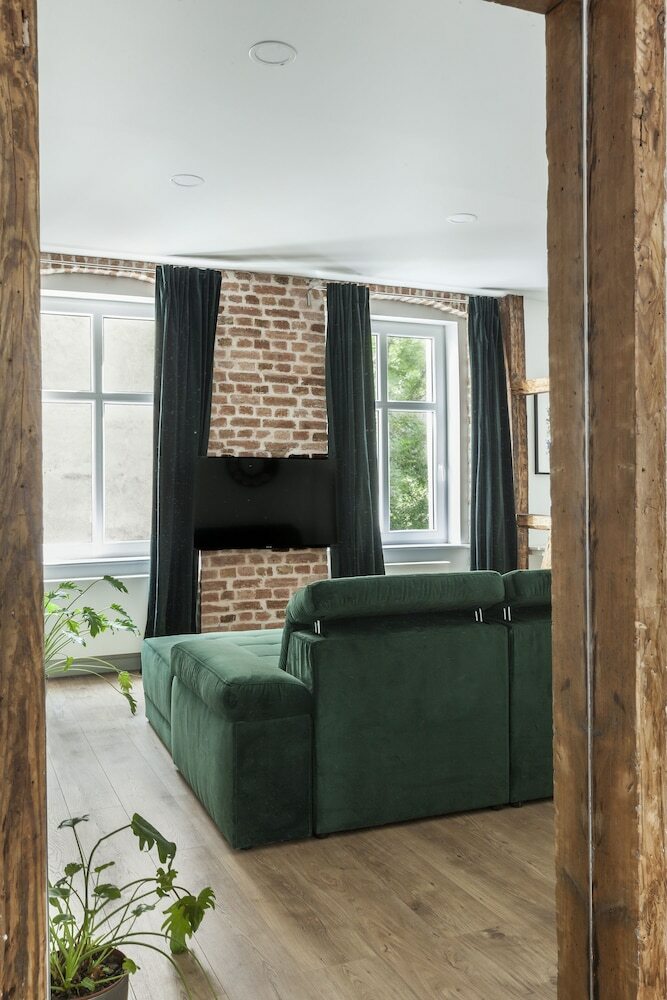 Cinema Hostel & Apartments