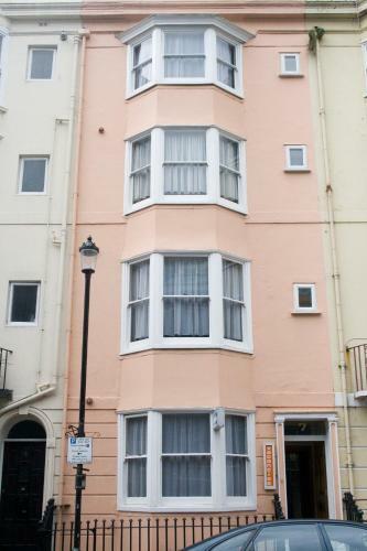 Hostal Old Palace Guest House