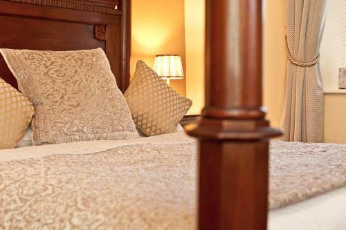 Hostal Chestnuts Guest House (adults Only)