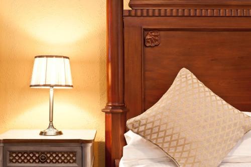 Hostal Chestnuts Guest House (adults Only)