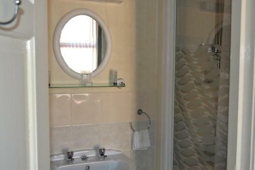 Hostal Holmlea