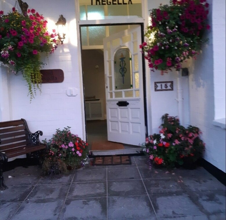 Hostal Tregella Guest House