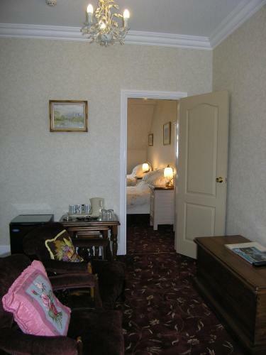 Hostal Christleton House