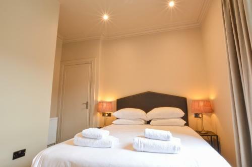 Hostal Raniven Guest House