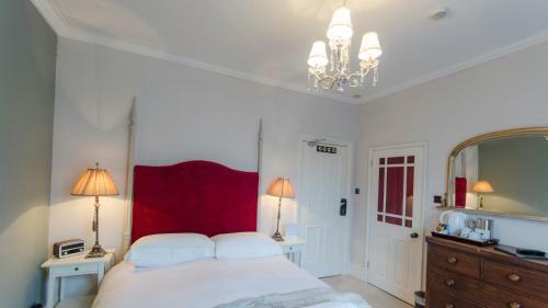Hostal The White House