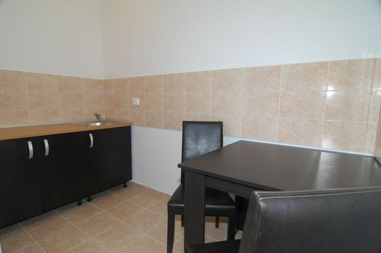 Main Square Apartments & More
