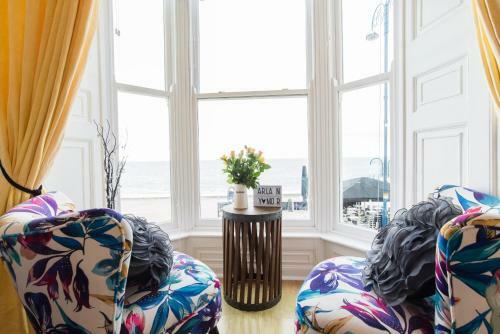 Ar Lan Y Mor Seaside Apartment