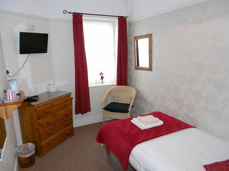 Hostal Cromwell House