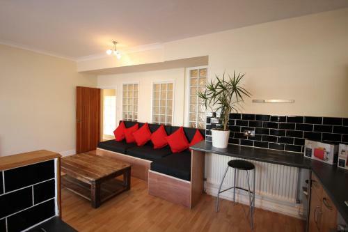 1 Fitzhamon Embankment Apartments
