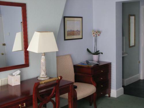 Hostal The Burleigh