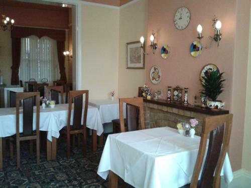 Hostal The Burleigh