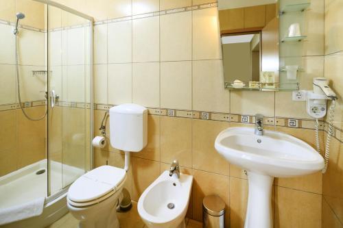 Hostal Pensiunea Hugo