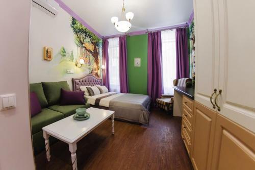 Apartment Cheshire Cat