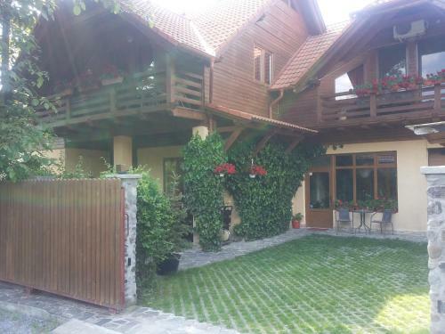 Pasager House