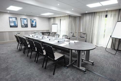 Hotel Doubletree By Hilton Edinburgh Airport