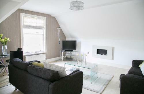 Kings Road Apartments