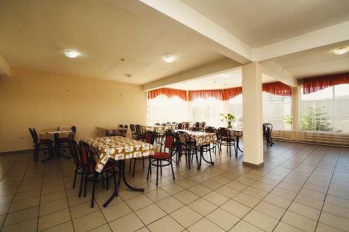 Hostal Charodeika Guest House