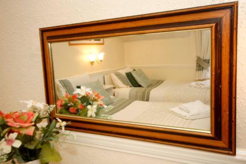 Hostal Warwick House