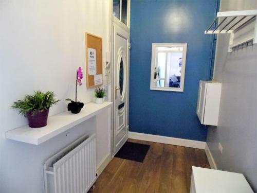 Signature - Cross View Apartment