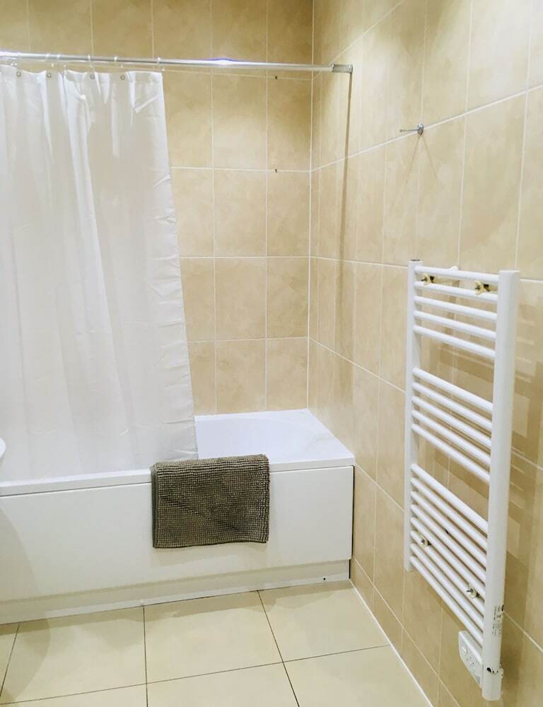 Ashgrove Apartments