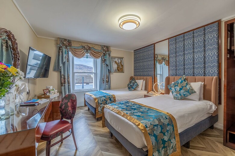 Muthu Fort William Hotel