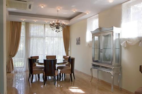 Villa Royal Hills On Mamayka
