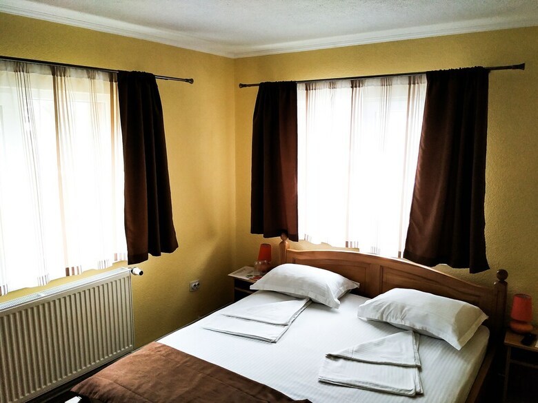 Hostal Venesis House