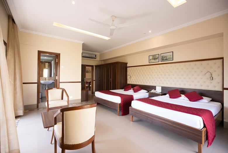 Hotel West End