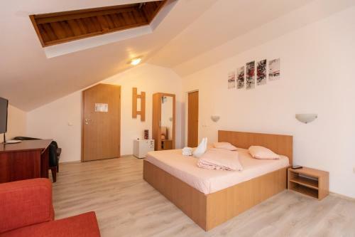 Bed & Breakfast Pensiune Hora