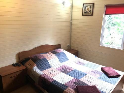 Hostal Guest House On Ulitsa Uchitelskaya