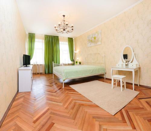 Apartments Next To Kazan Cathedral