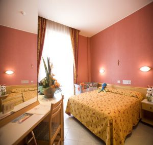 Hotel Junior