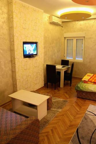 Traveler's Premium Apartment