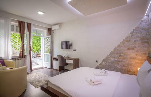 Hostal Central Park Residence