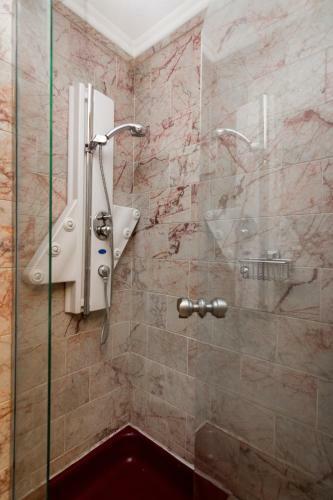 Hostal Central Park Residence