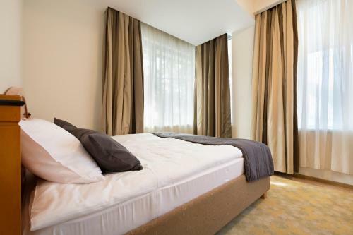 Hotel Avalon