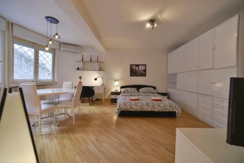 Gaga Apartments