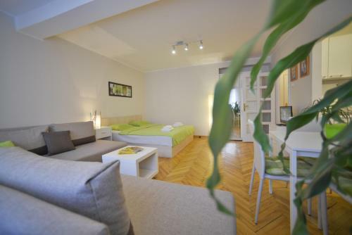 Gaga Apartments