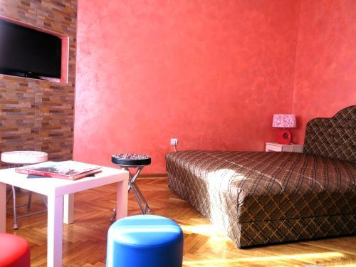 Traveler's Hostel & Apartments