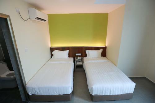 Pantai Regal Hotel